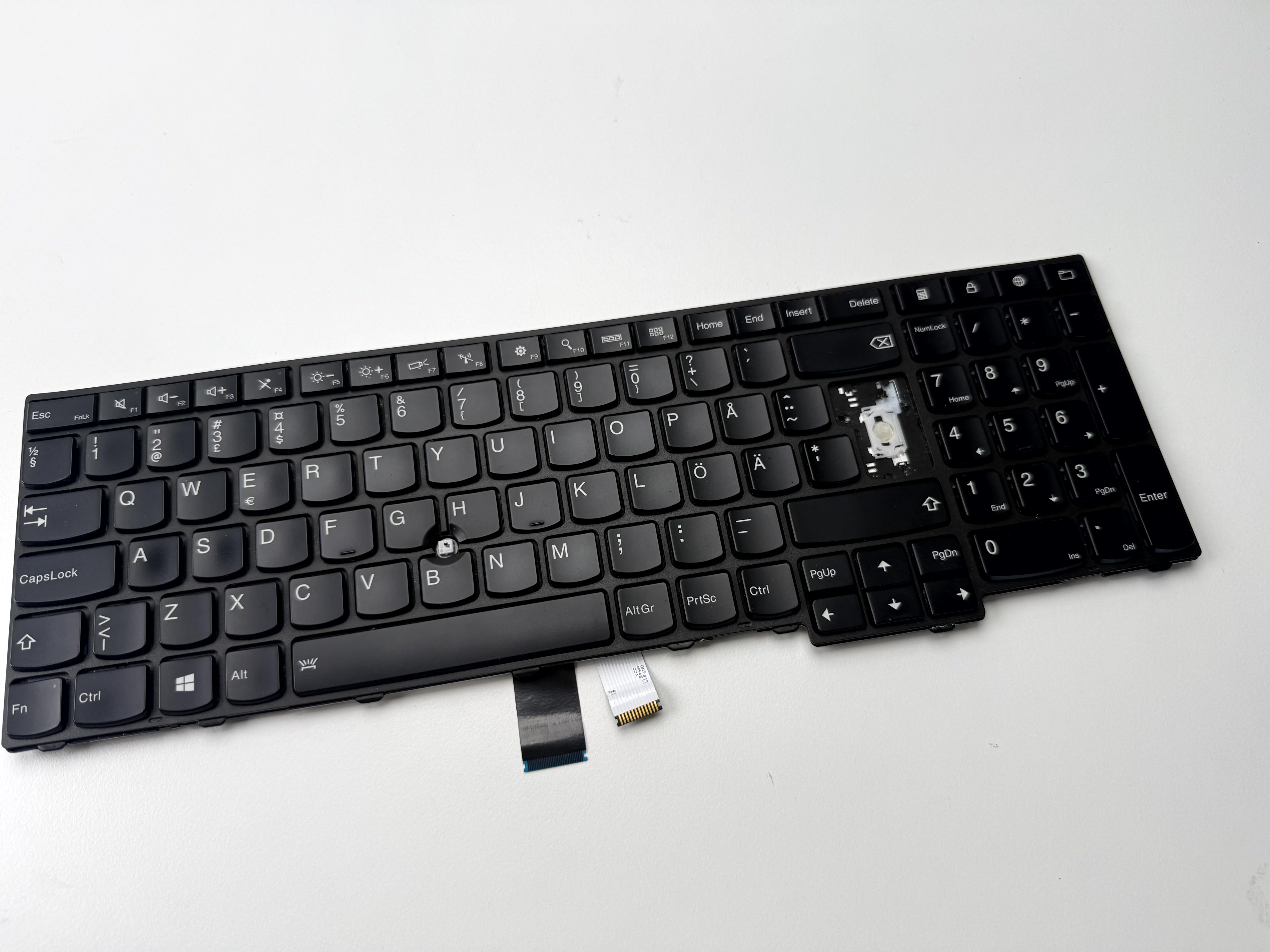 (DEFEKT) Lenovo Swedish Keyboard 04Y2413 W540 W541 W550 W550s T540 T540P T550 T560 P50s Tangentbord