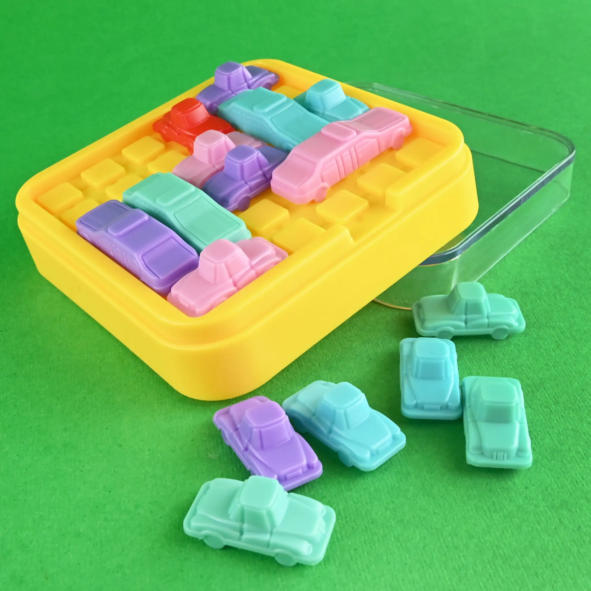 Iq Game Car 8 cm  - Robetoy