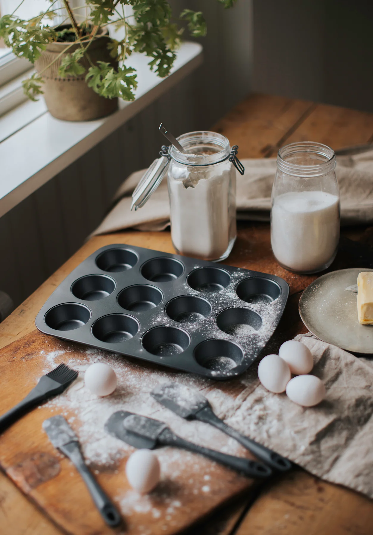 Karabo Muffinsform Kolstål/keramik 12 Styck  - 2