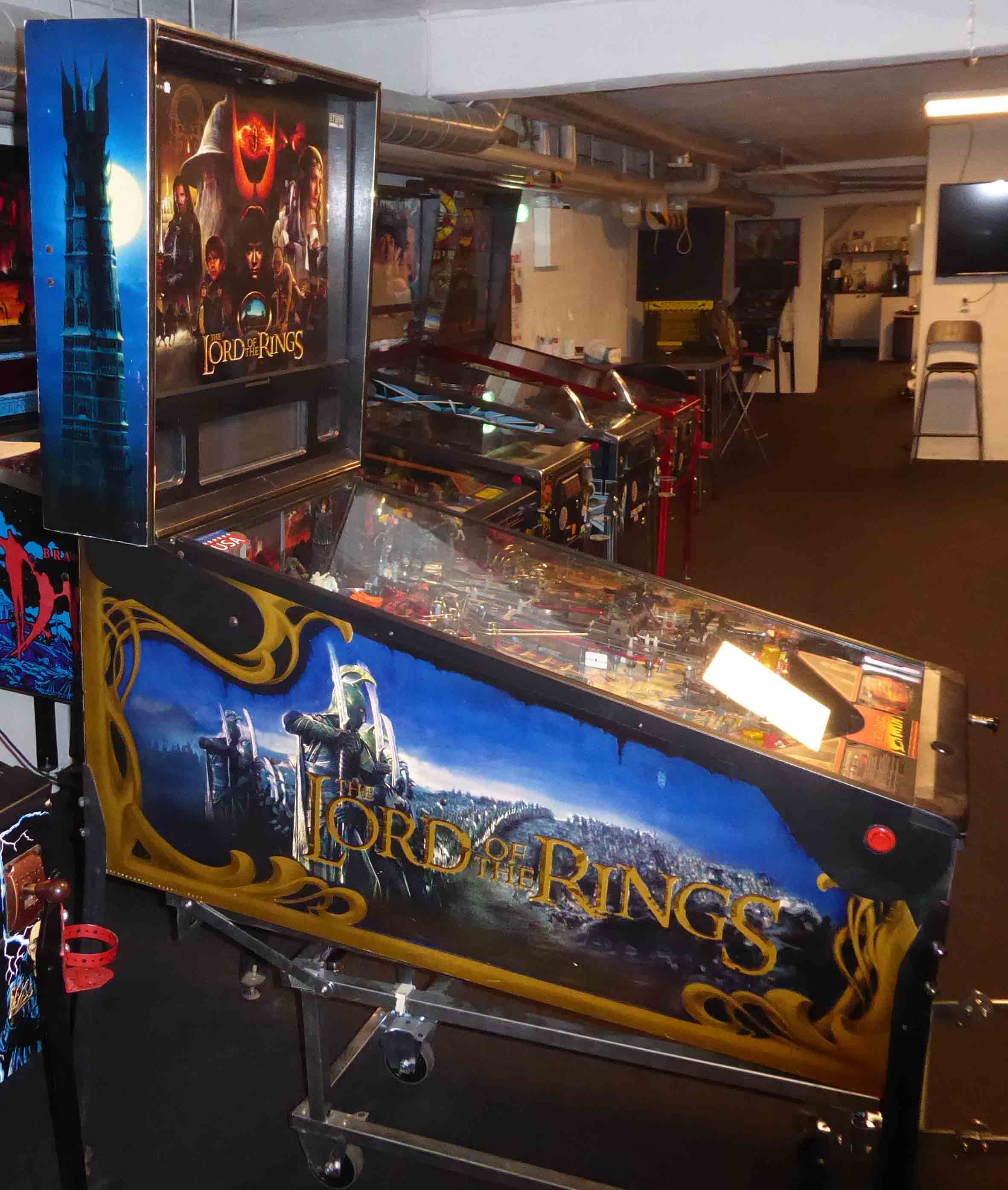 Pinball Machine -Lord of the Rings (Sold my indiviual) - 2