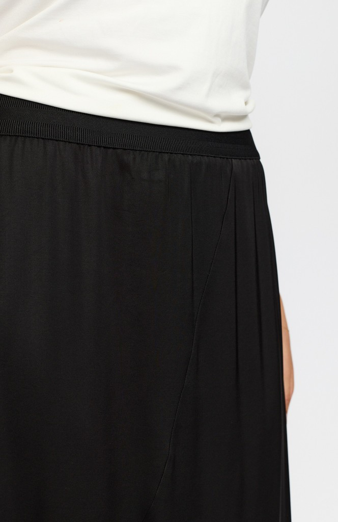 Carla Skirt - Black - 2-Biz - 4