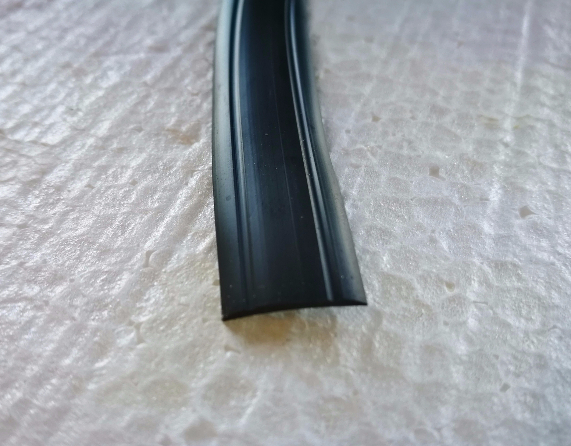 Insert strip plastic 11mm - Black