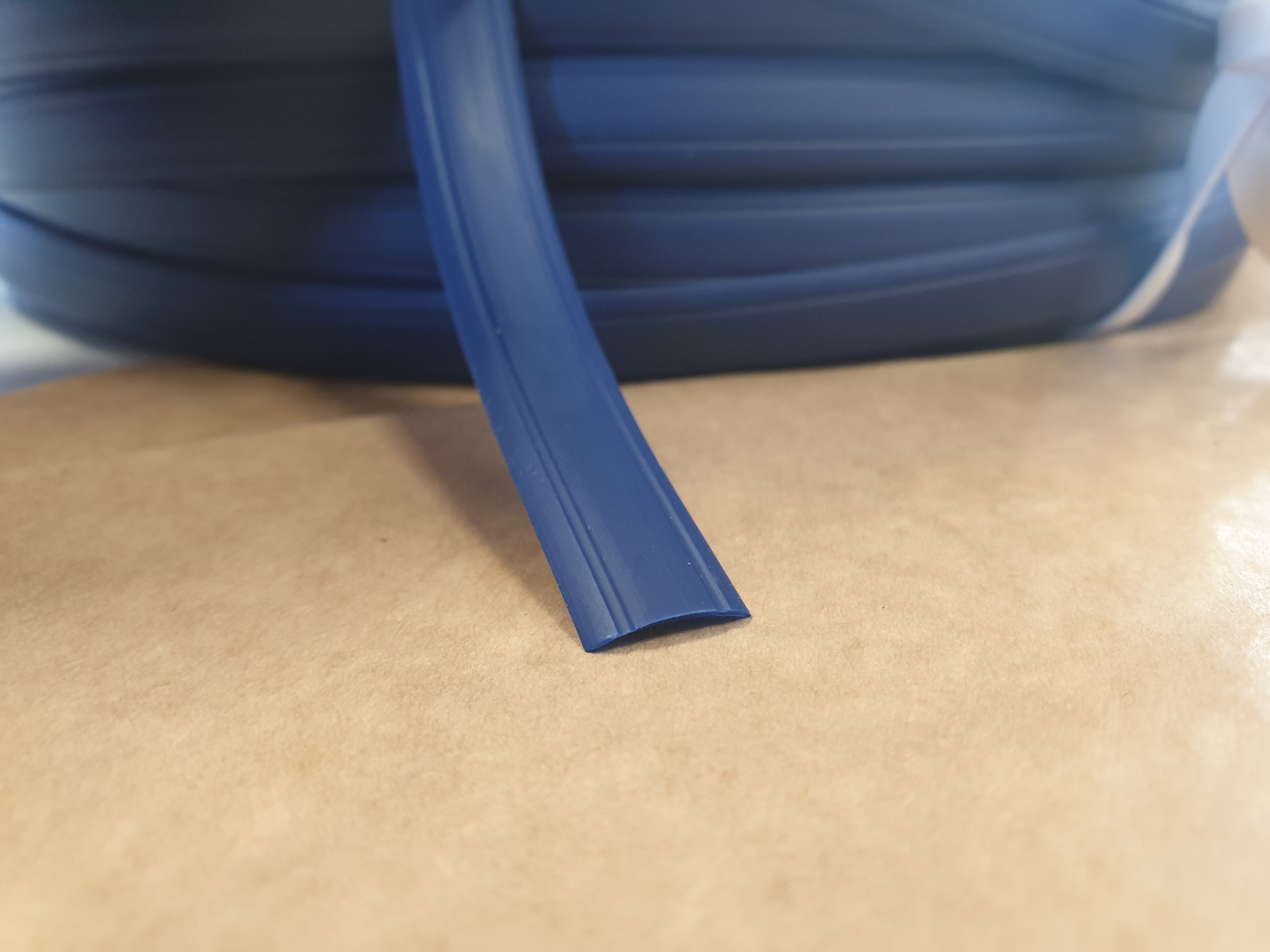 Insert strip plastic 11mm - Blue