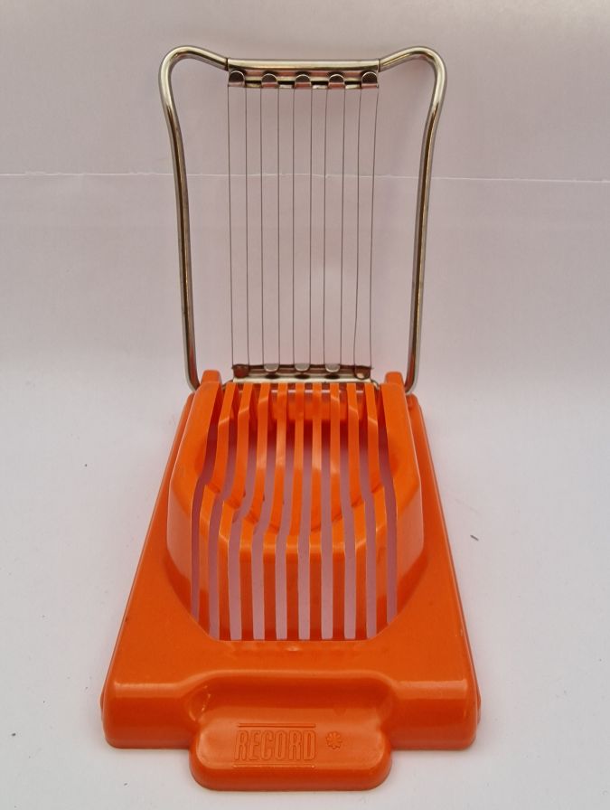 Egg cutter Record orange hard plastic and steel - 2