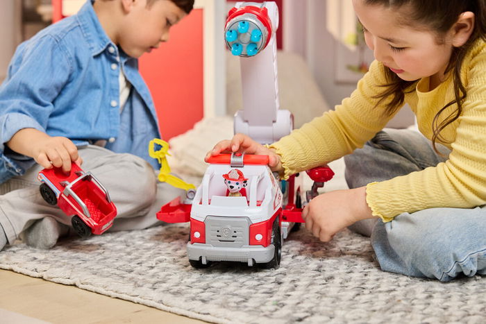 Paw Patrol Fire Rescue Deluxe Firetruck - 7