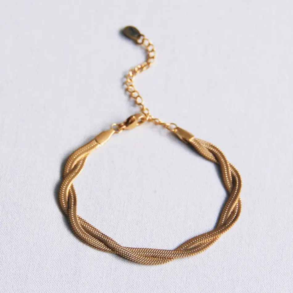 Flätat armband