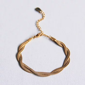 Flätat armband