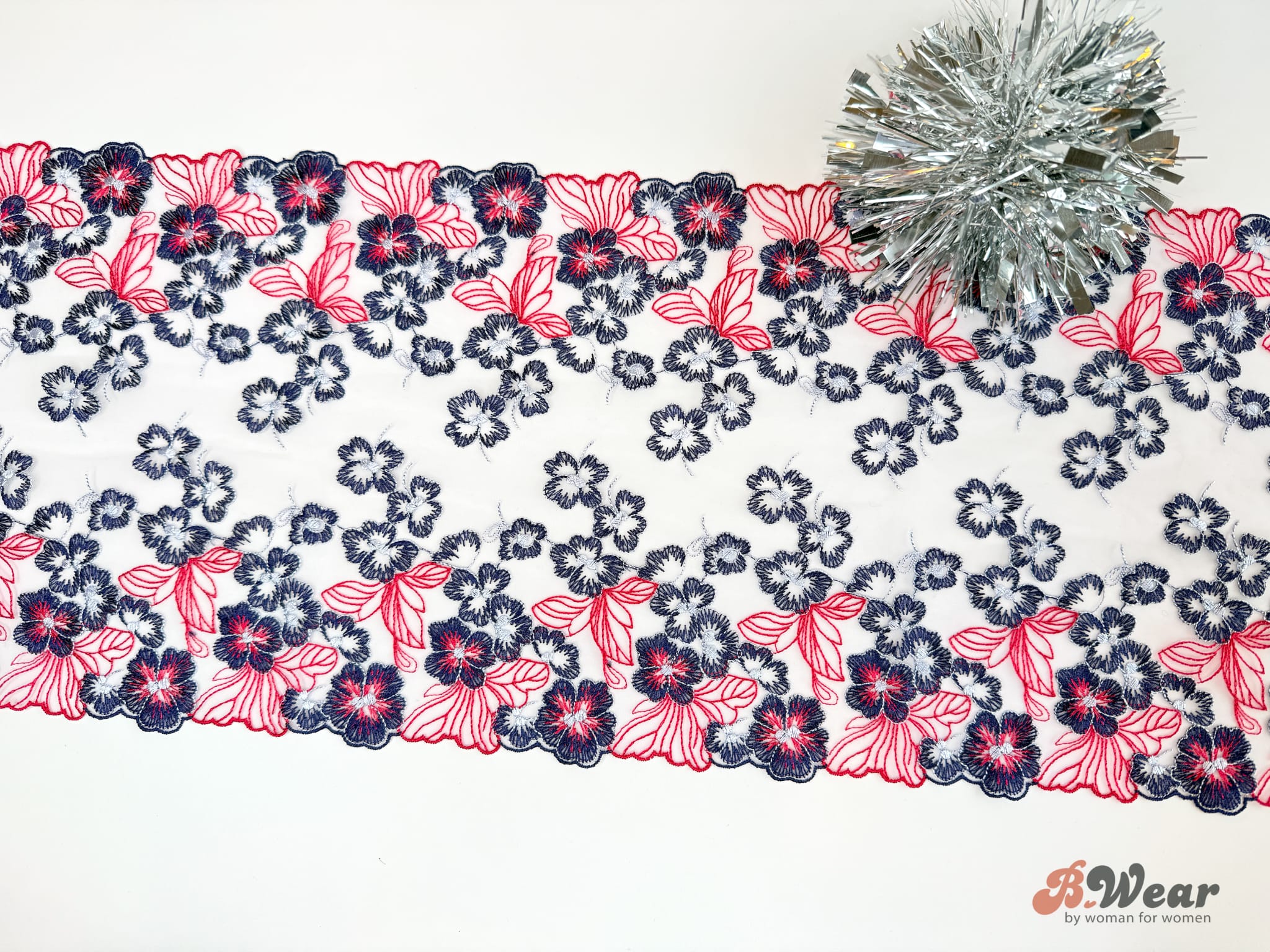 Non-stretch lace in white with blue-red flowers - 23 cm - 2