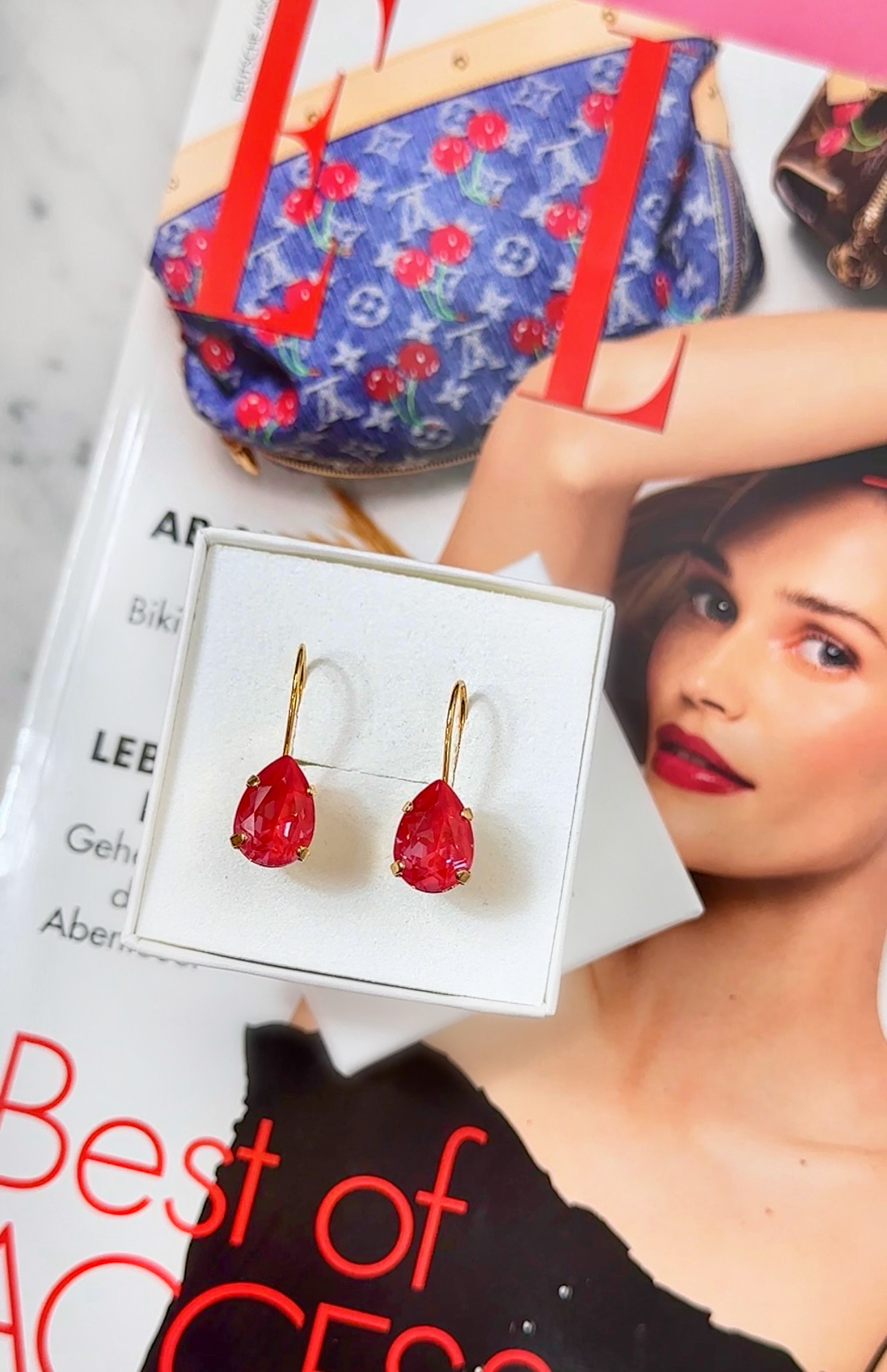 Örhänge Khloe Drop Poppy Red Gold