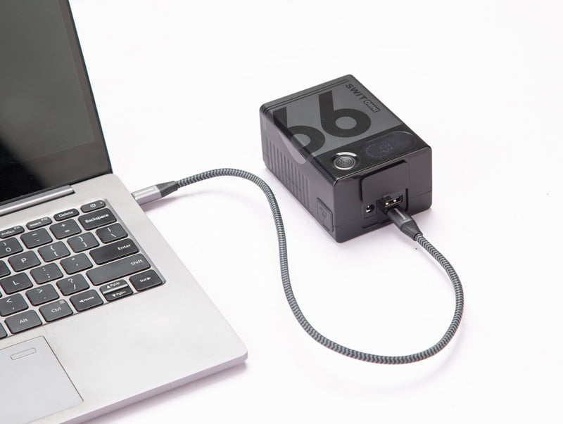 Swit OMNI-99S 99Wh Pocket V-mount Battery  - 4
