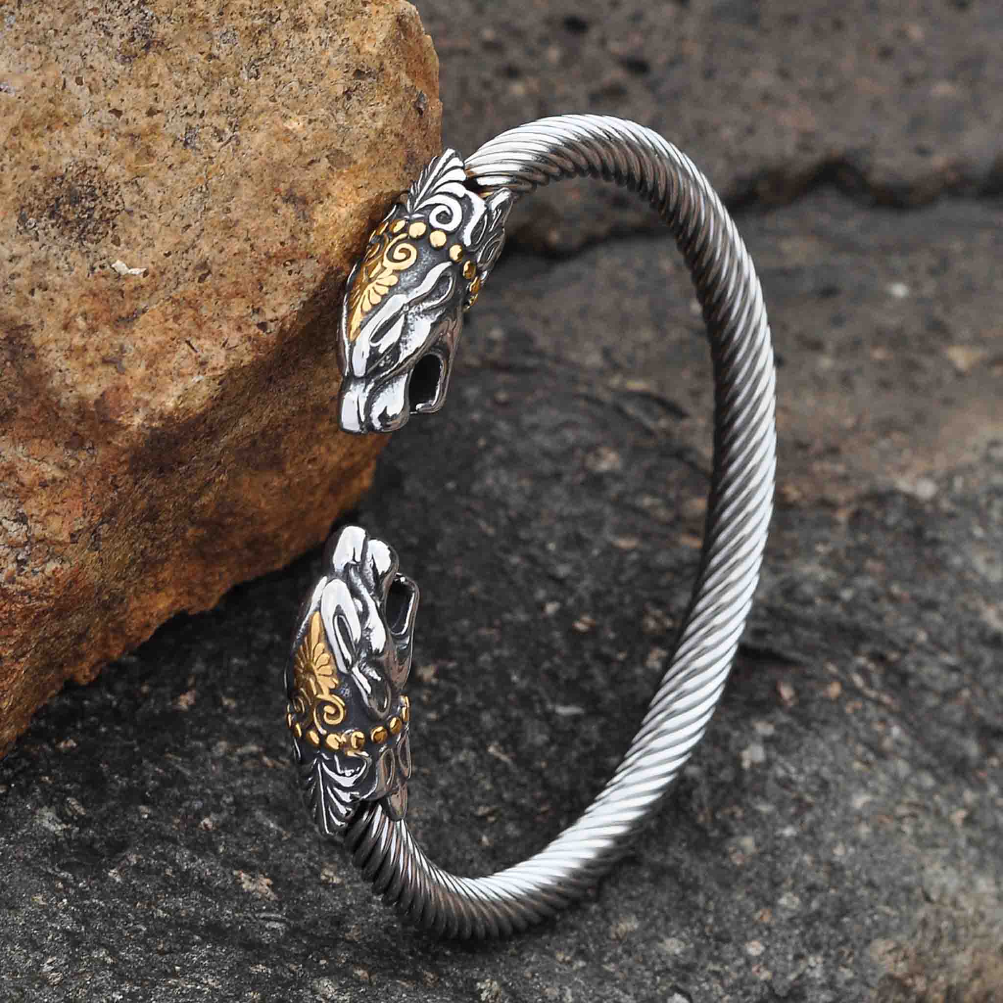 Maskulint armband inspirerat av nordisk mytologi