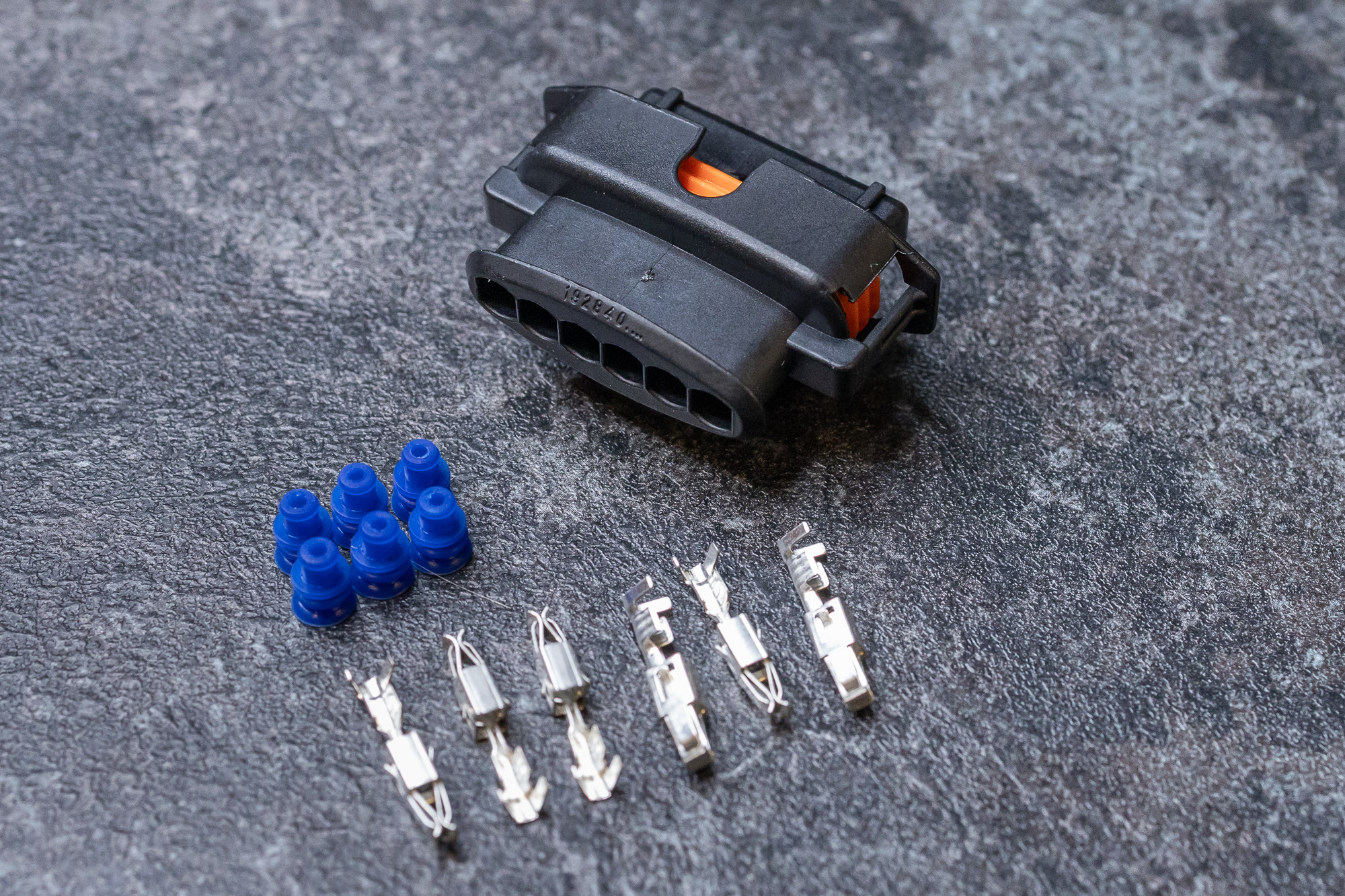Bosch compact 6-poligt kontaktstycke