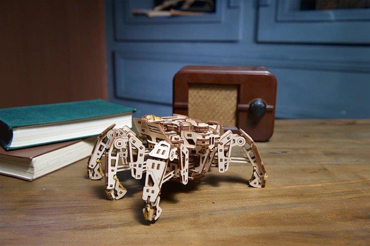Ugears Hexapod Explorer - 16