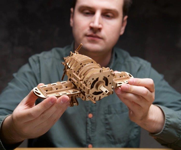 Ugears Mad Hornet Airplane* - 24