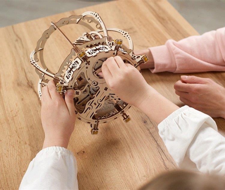 Ugears Mechanical Aquarium - 10