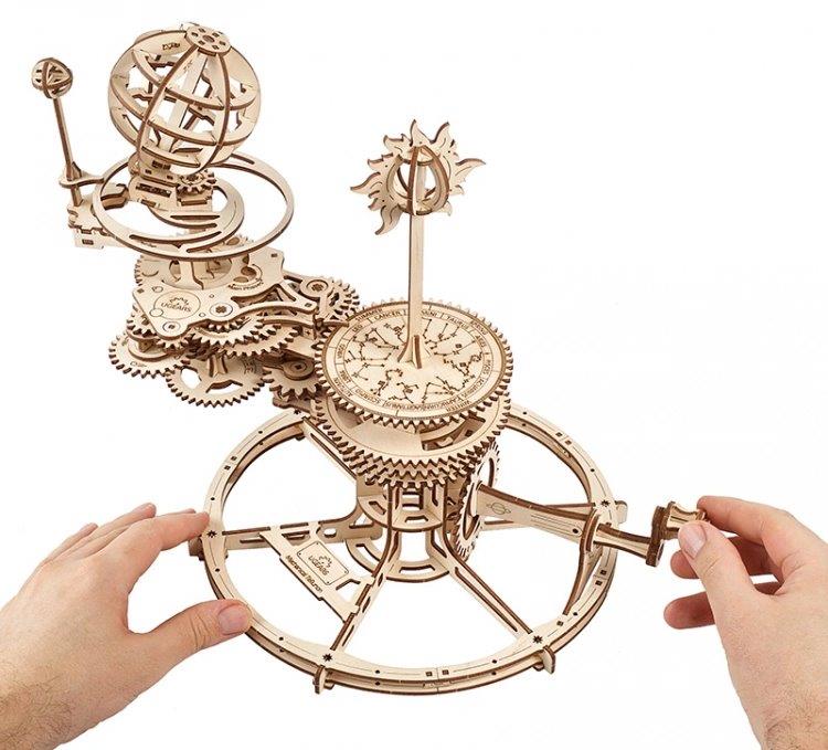 Ugears Mechanical Tellurion - 9