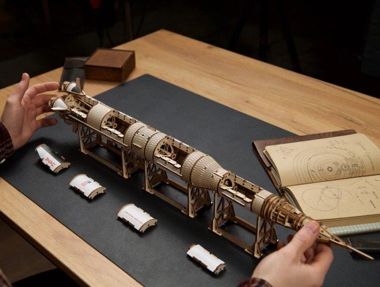 Ugears NASA Saturn V - 6