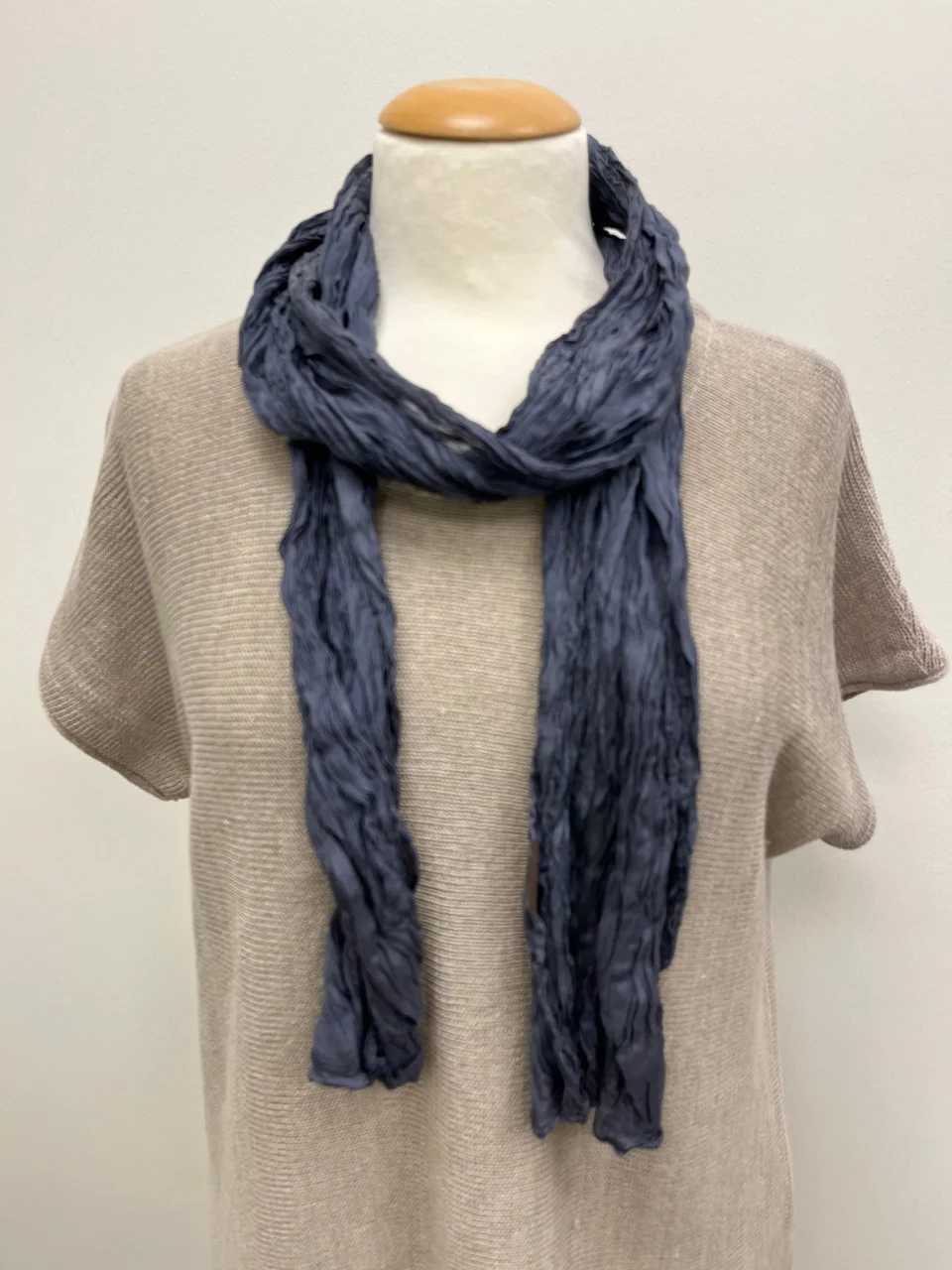 Sidenscarf krinklad smal modell - Grå mörk/gråblå