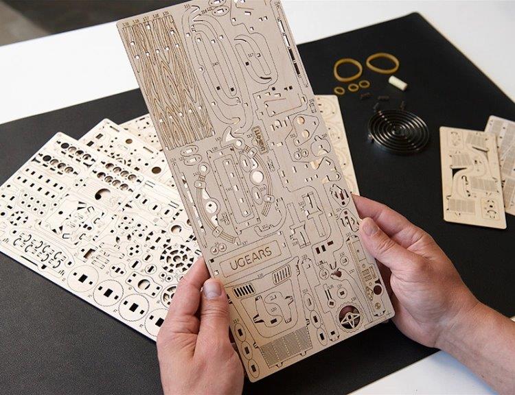 Ugears Pickup Lumberjack - 16