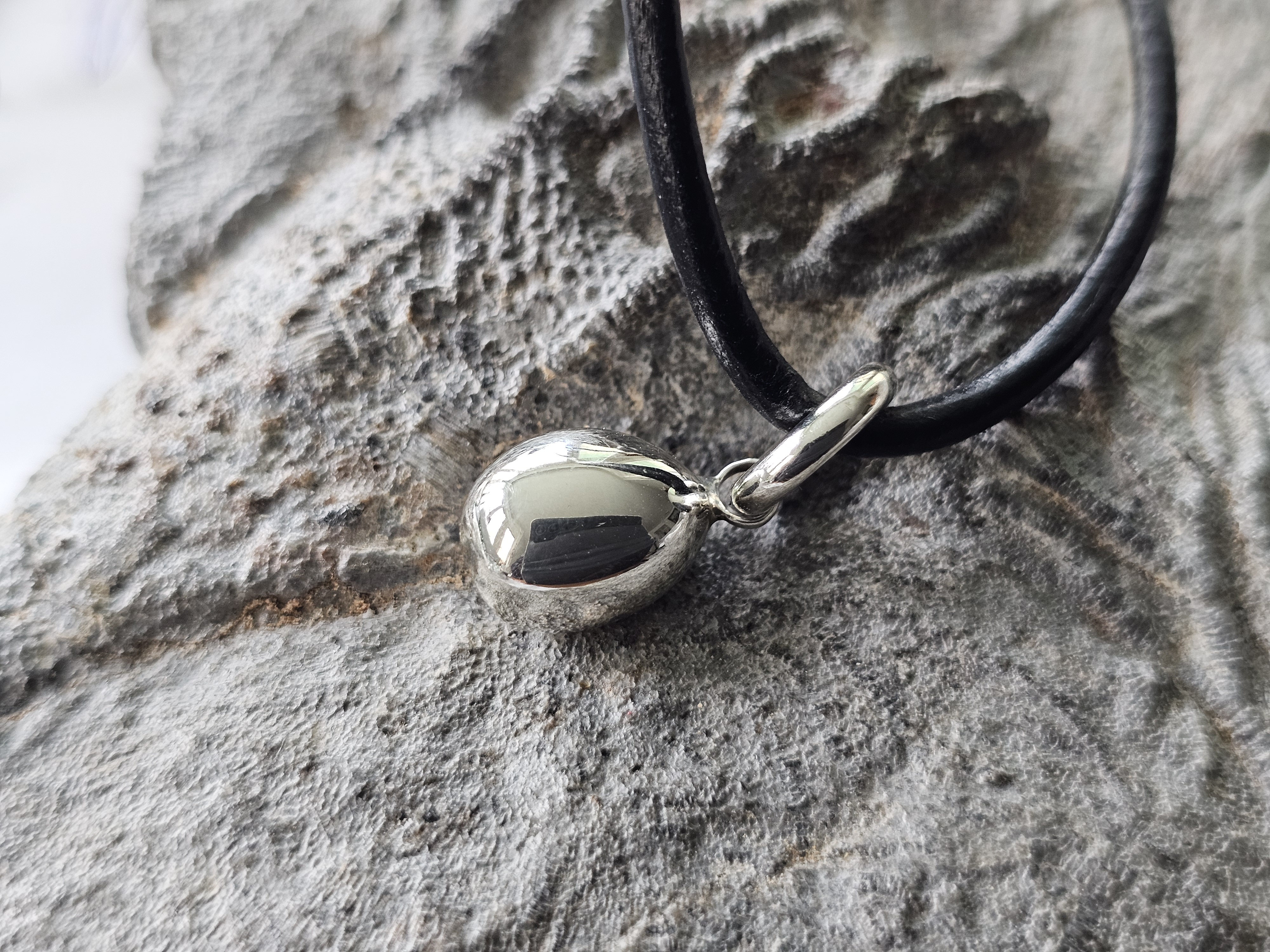 Silverbubbla med öppningsbar ring på läderarmband med förlängningskedja, 925 silver
