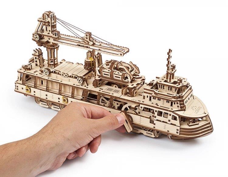 Ugears Research Vessel - 16