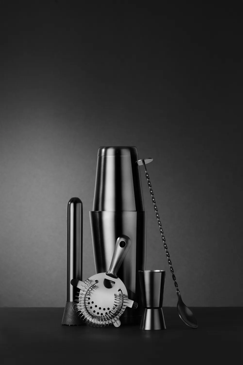5-piece bar kit with black design - 2