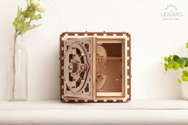 Ugears Safe - 8