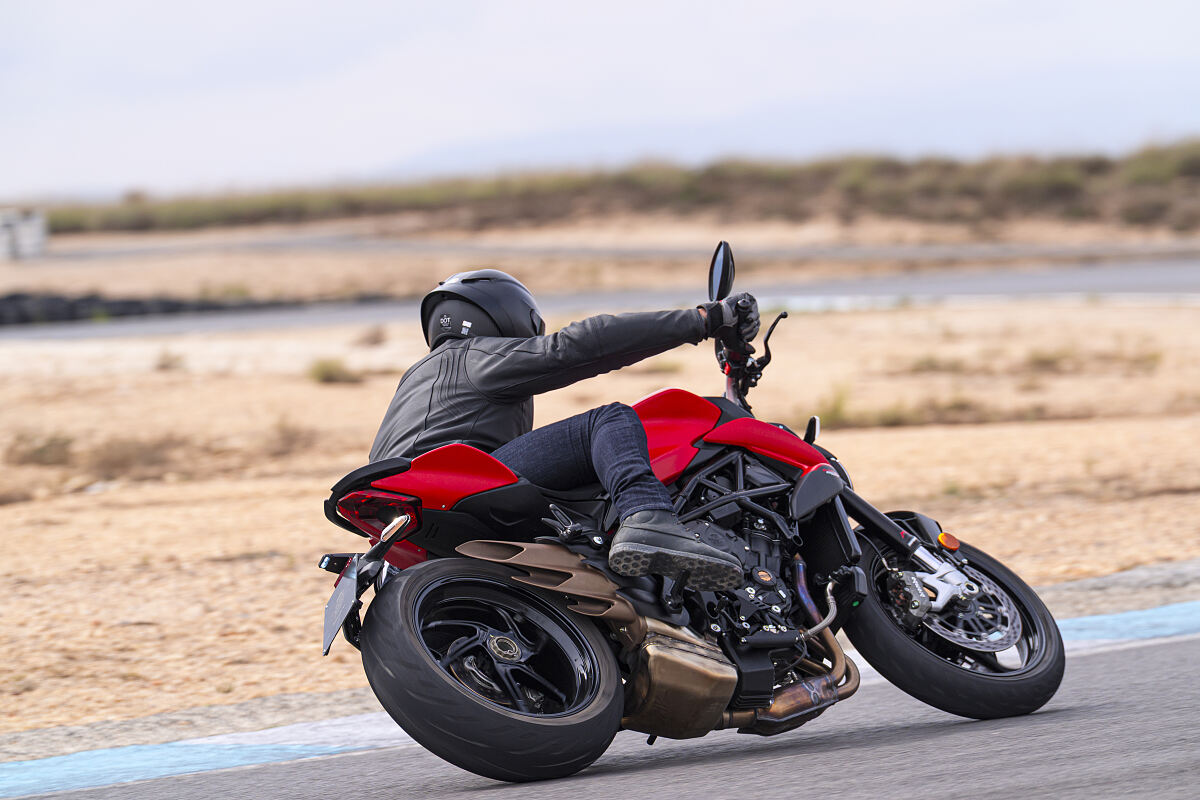 Nov 2025: New MV Agusta Brutale 800 - Brutally fun!