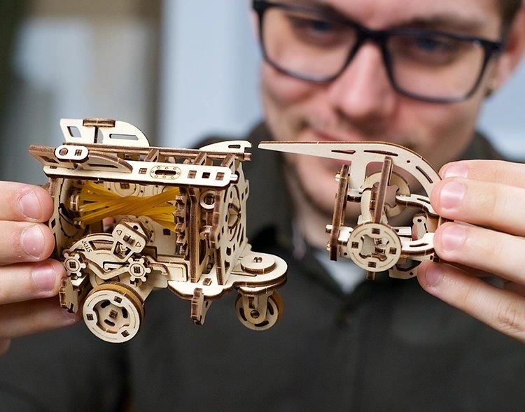 Ugears Steampunk Submarine - 10