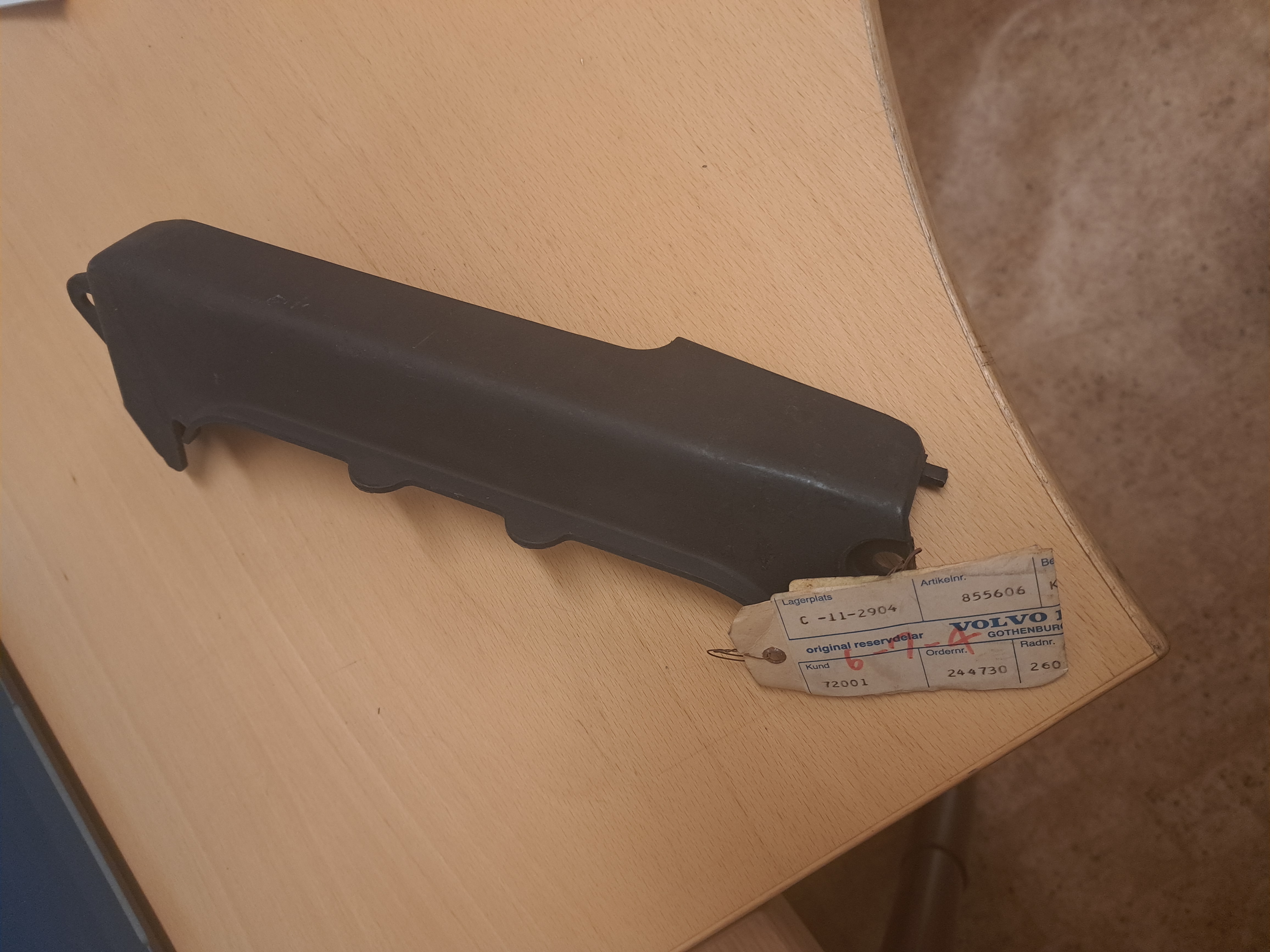 Protecting casing