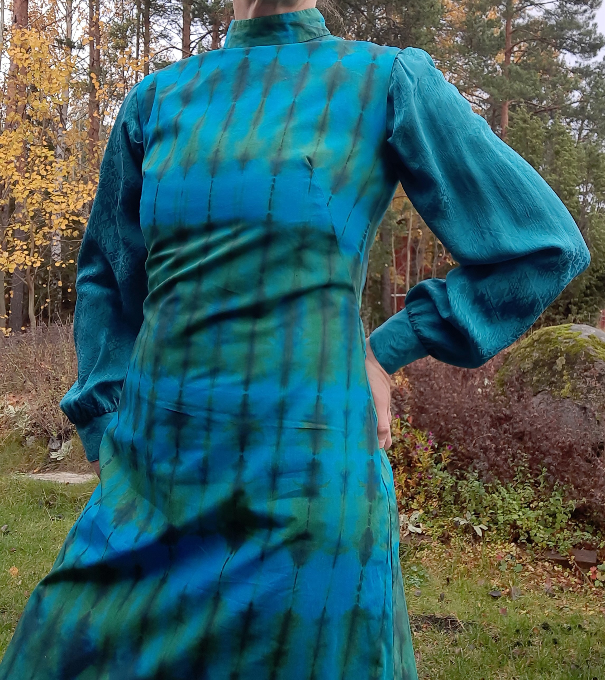 Turkos/grön batik-klänning, lång ärmlös modell (fodrad) ca storlek M, Secondhand - 4