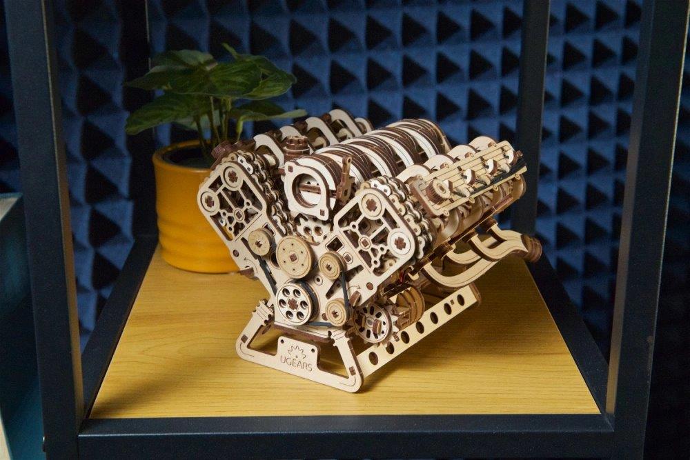 Ugears V8 Engine - 8