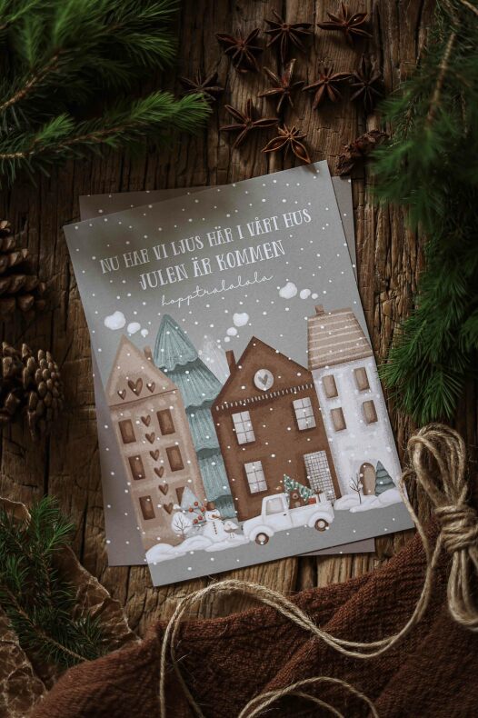 Christmas card, Nu har vi ljus här i vårt hus, julen är kommen.. - Majas Cottage