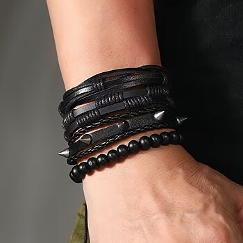 Armband: Set med 4 olika armband "Rockwear Collection"