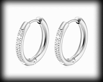 2.2 mm. Små söta stålörhängen med bling.