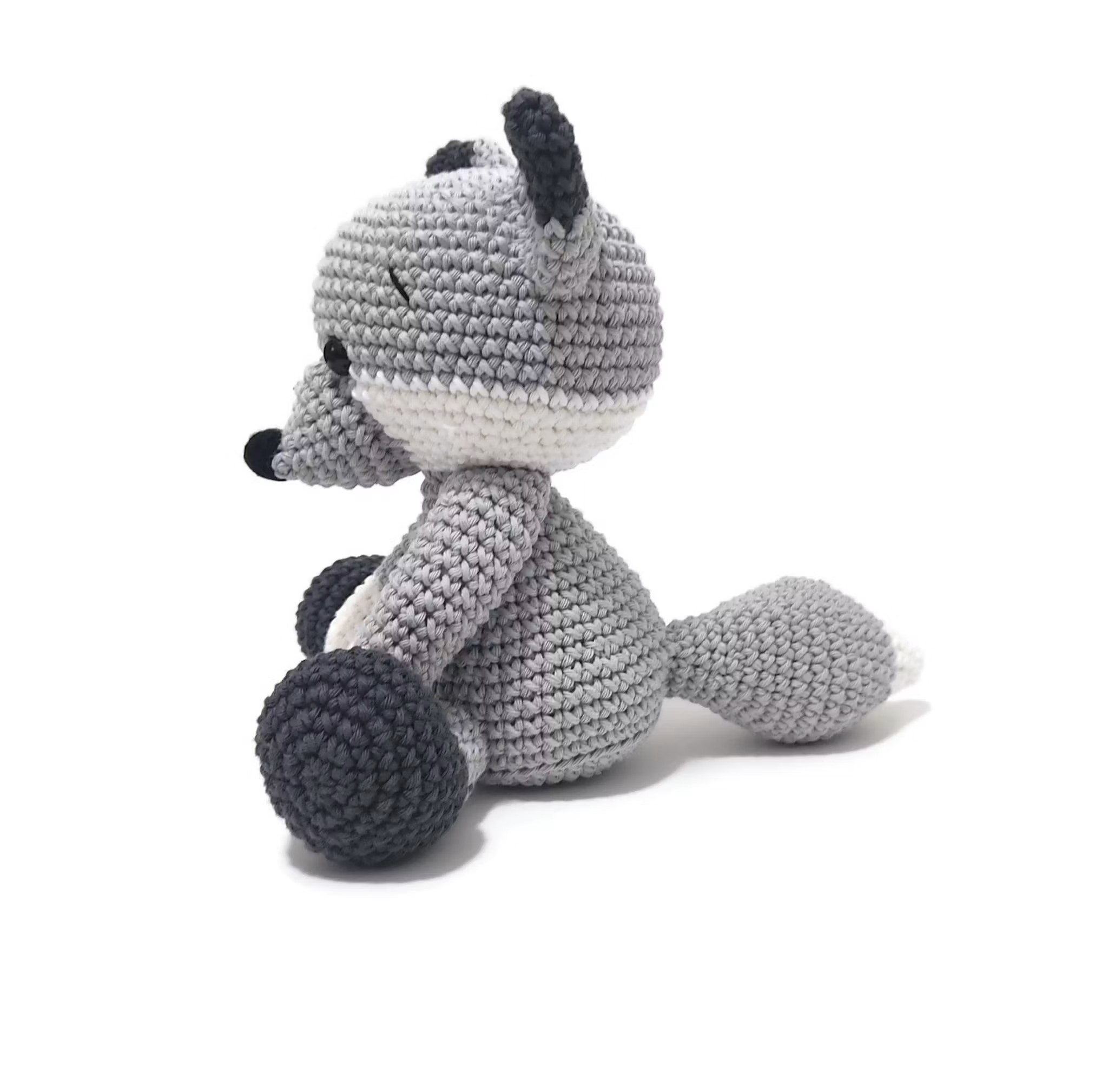 Chrochet your own Wolf - DIY Kit - 3
