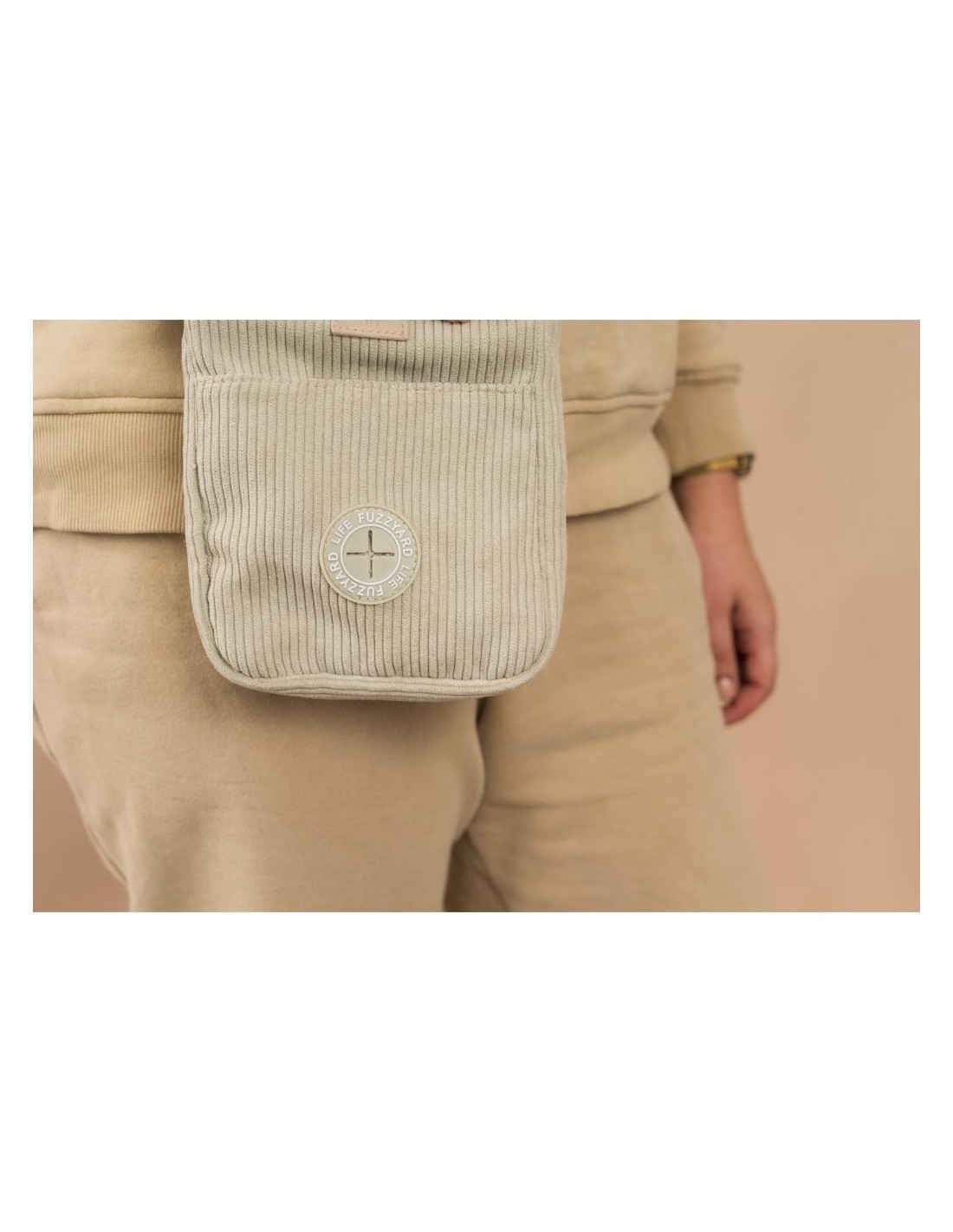 FuzzYard Life Corduroy Cross Body Väska Rosa - 10