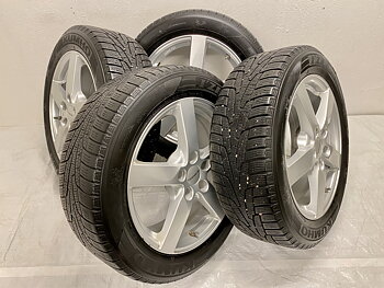 Kompletta Vinterhjul Friktion | ALUTEC Kia Optima TPMS 5x114.3 7x17 ET50 67.1 + 215/55 R17 98R Kumho iZen KW31 | V47-2017 | 6.5|6.5|4.5|4.5 mm