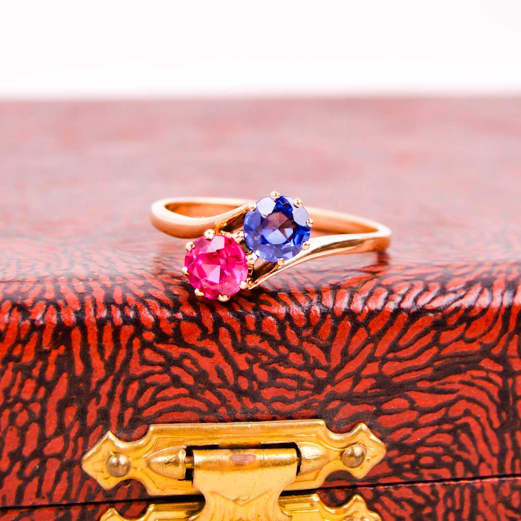 Sister ring in red gold with red &amp; blue stone Vintage