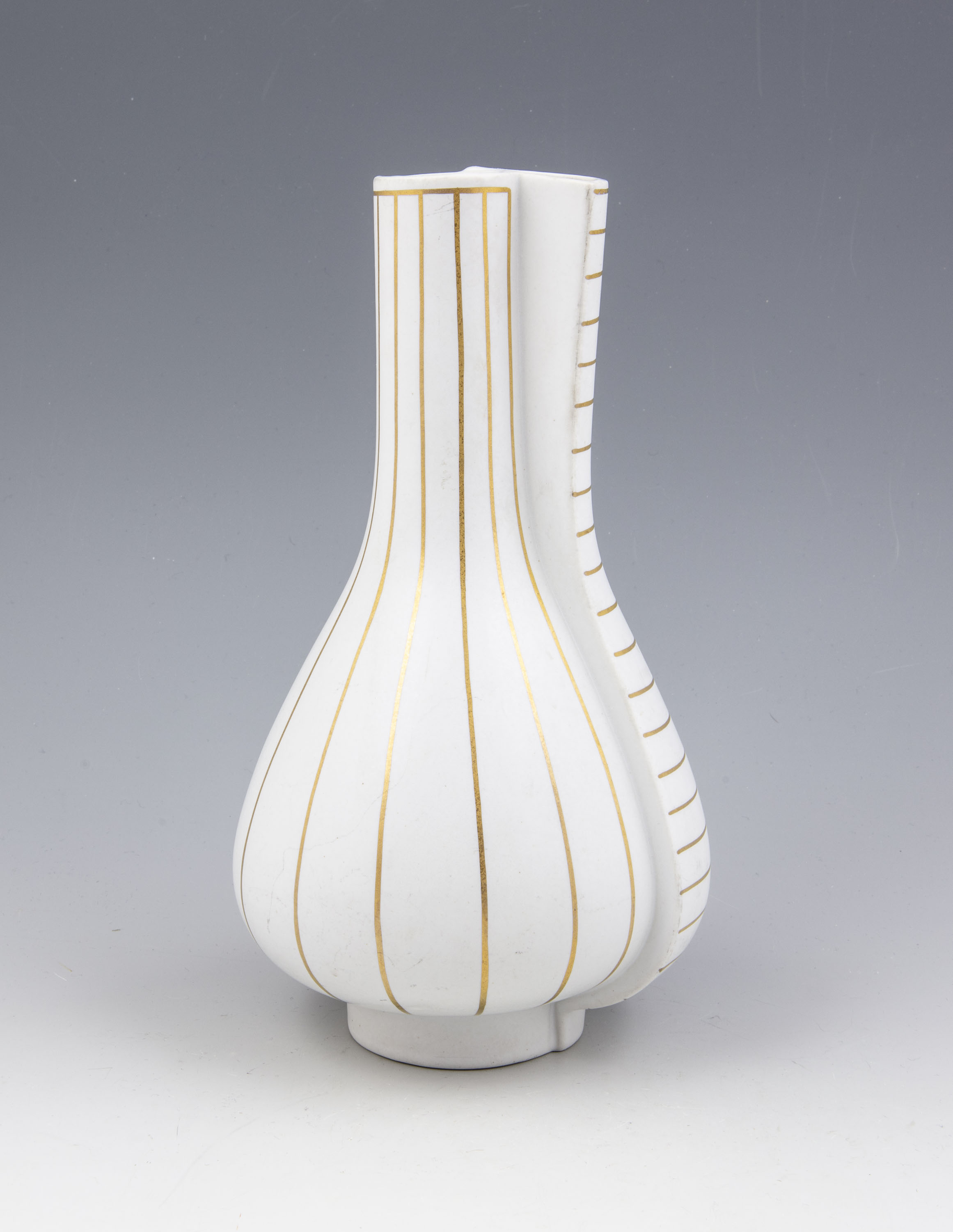 Guldsurrea - Vase - Studio Hand