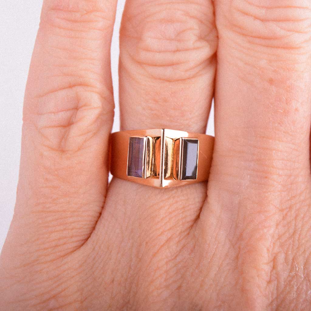 Kultainen sormus, jossa kaksi suorakulmaista kiveä 18k, Vintage - 4