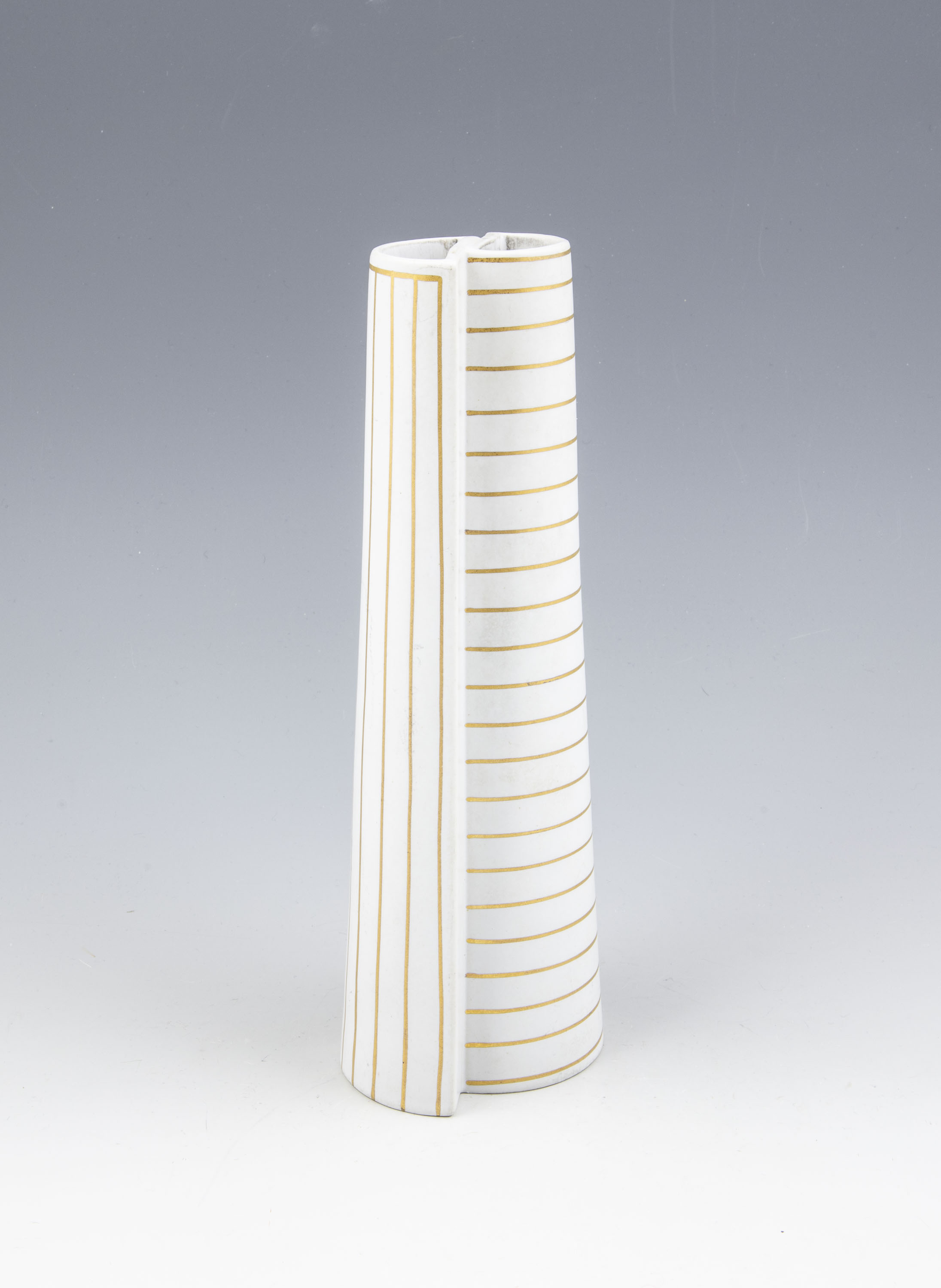 Guldsurrea - Vase - Studio Hand - 3