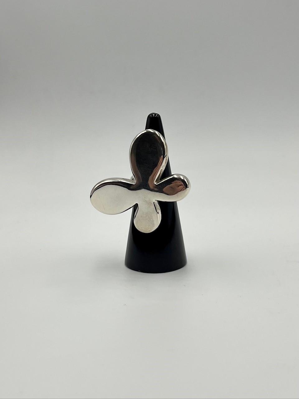 Ring Exign stor blomma handgjord silver 