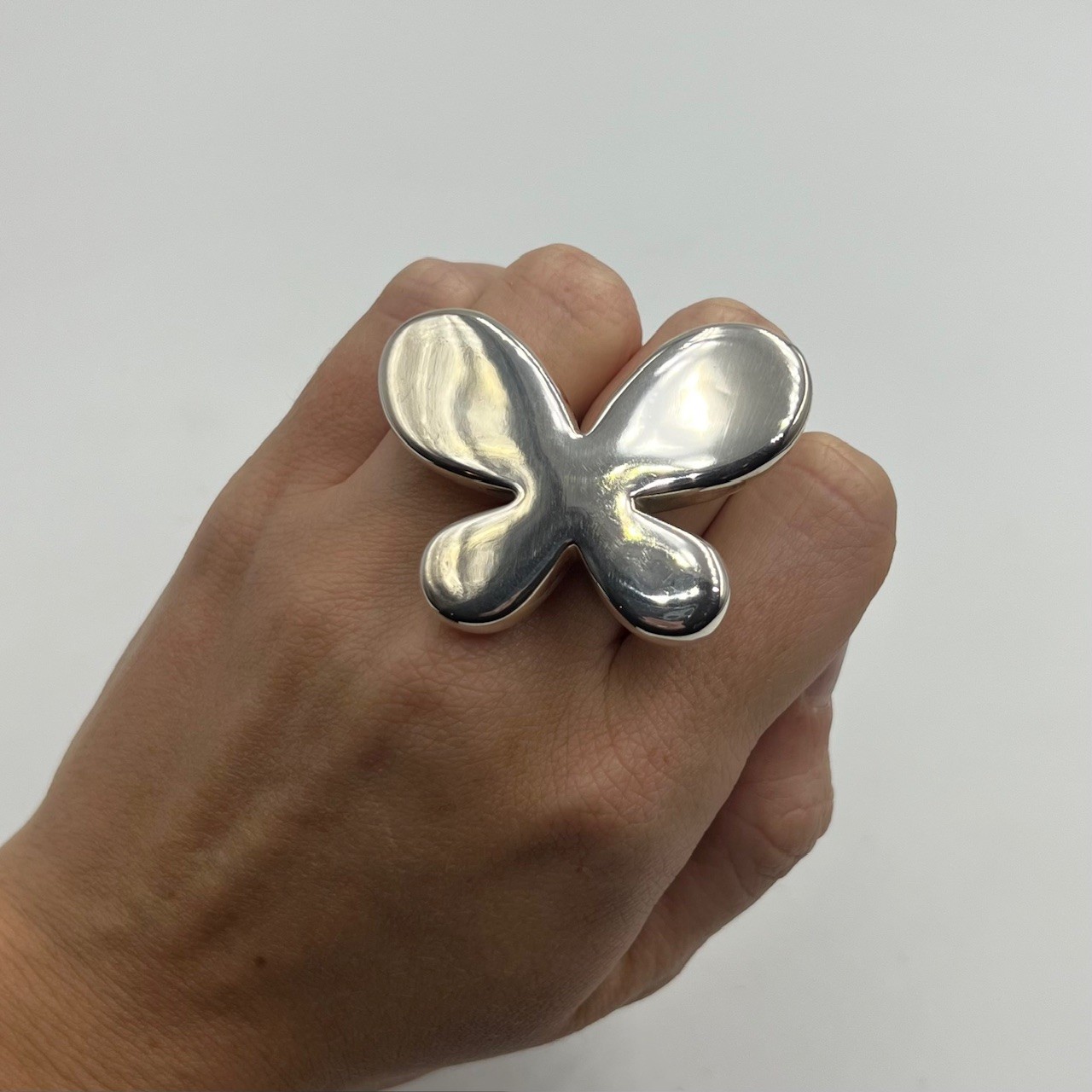 Ring Exign stor blomma handgjord silver 