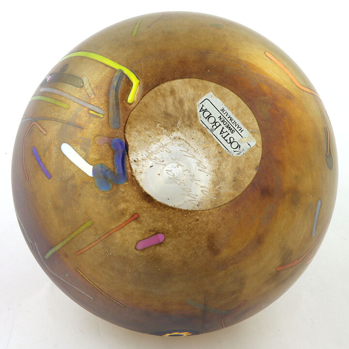 Bertil Vallien (Tornado 1983) Swelling Vase with Iridescent Surface 10 cm #48279