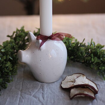Gris ljusstake vit