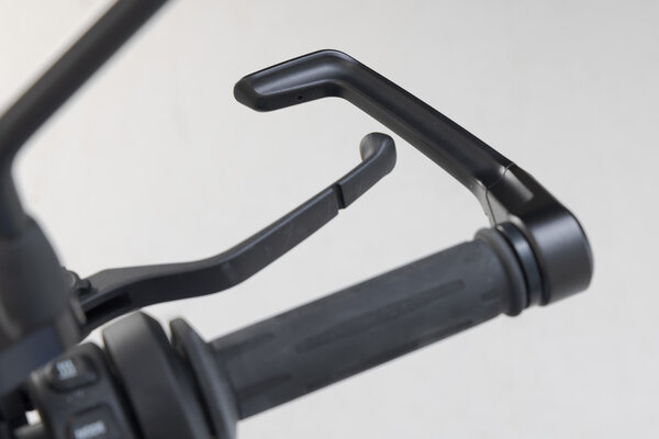 Lever guards. BMW R 1300 RS  - 4