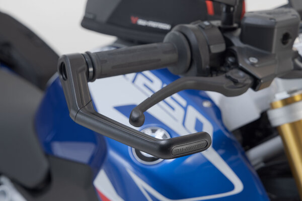 Lever guards. BMW R 1300 RS  - 3