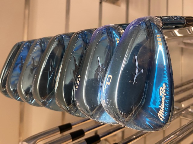 Mizuno Pro 221 Blue Limited Edition Forged  X-Stiff