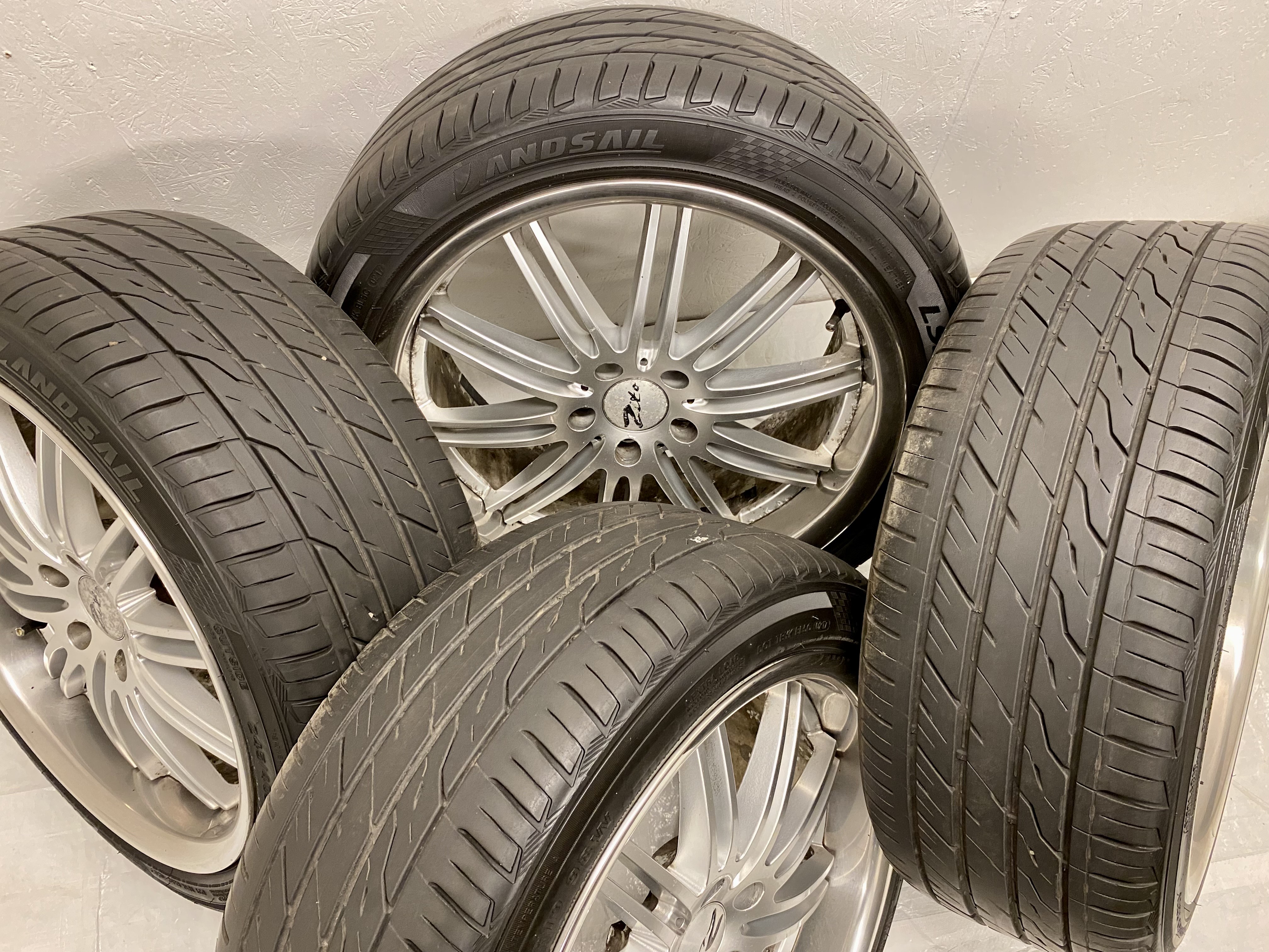 Kompletta Sommarhjul | ZITO Audi A4 A6 Allroad A8 S8 5x112 8.5x19 ET35 73.1 + 235/40 R19 98W Landsail LS588 UHP | V02-2017 | 5|5|5|5 mm - 2